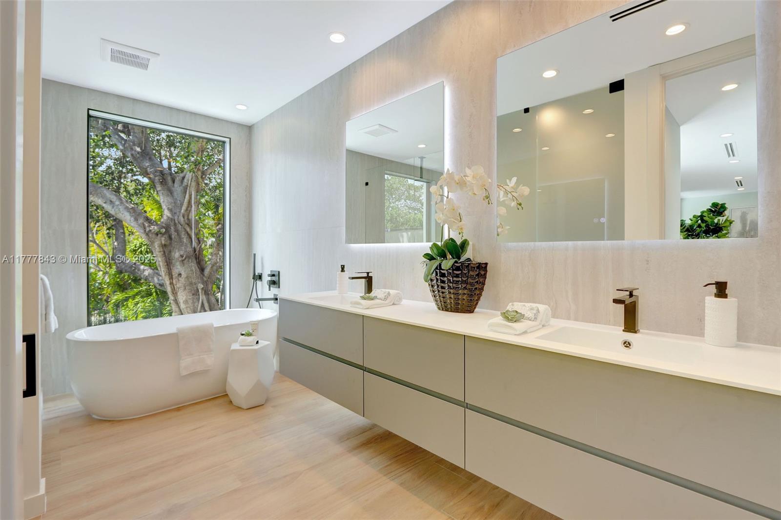 MUNDYS - Residential