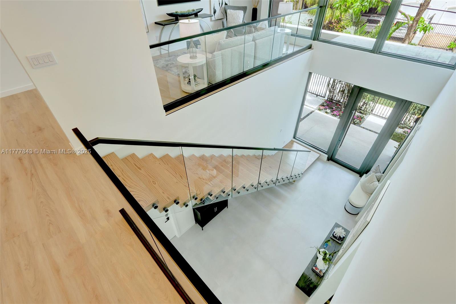 MUNDYS - Residential