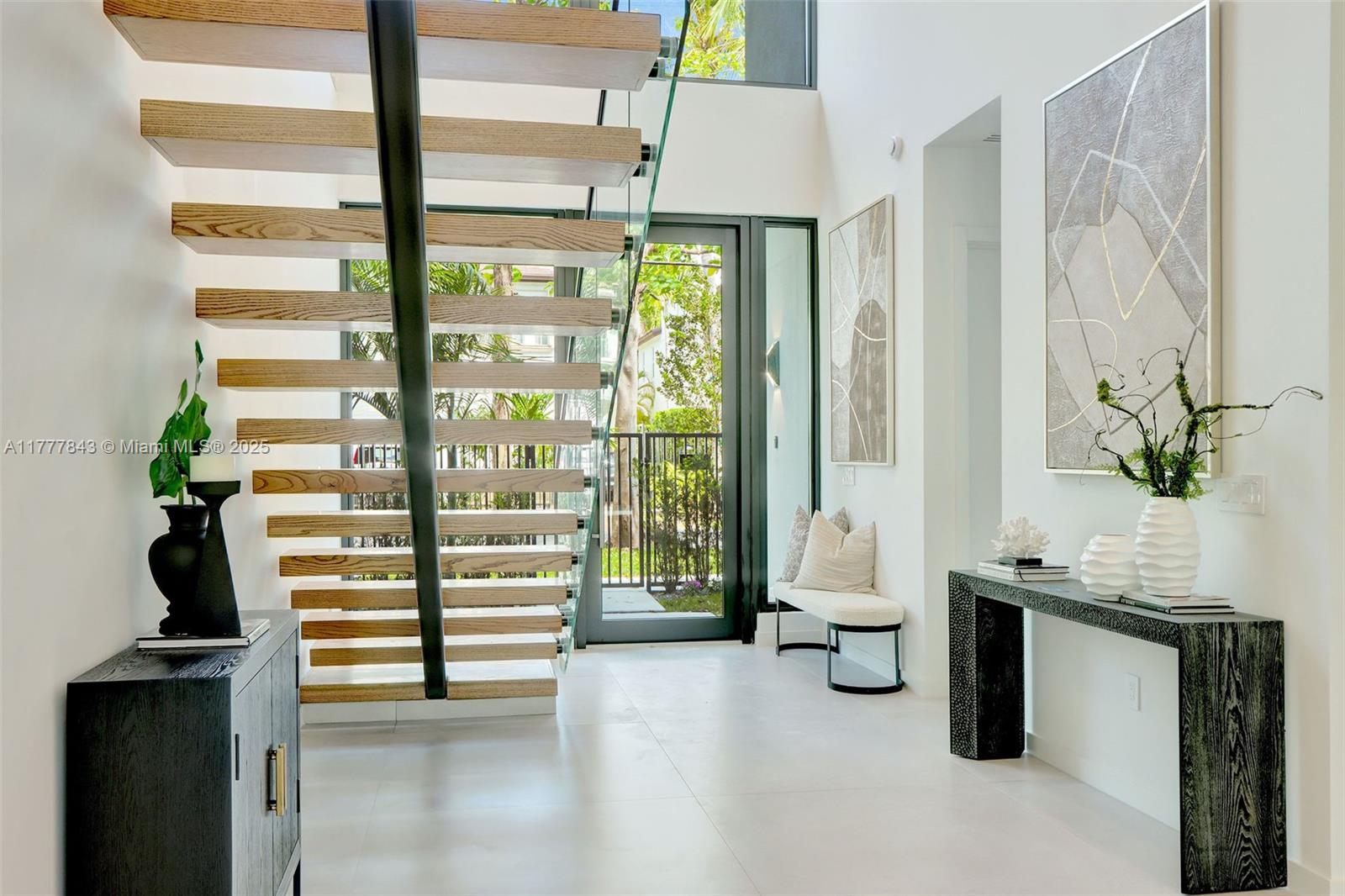 MUNDYS - Residential