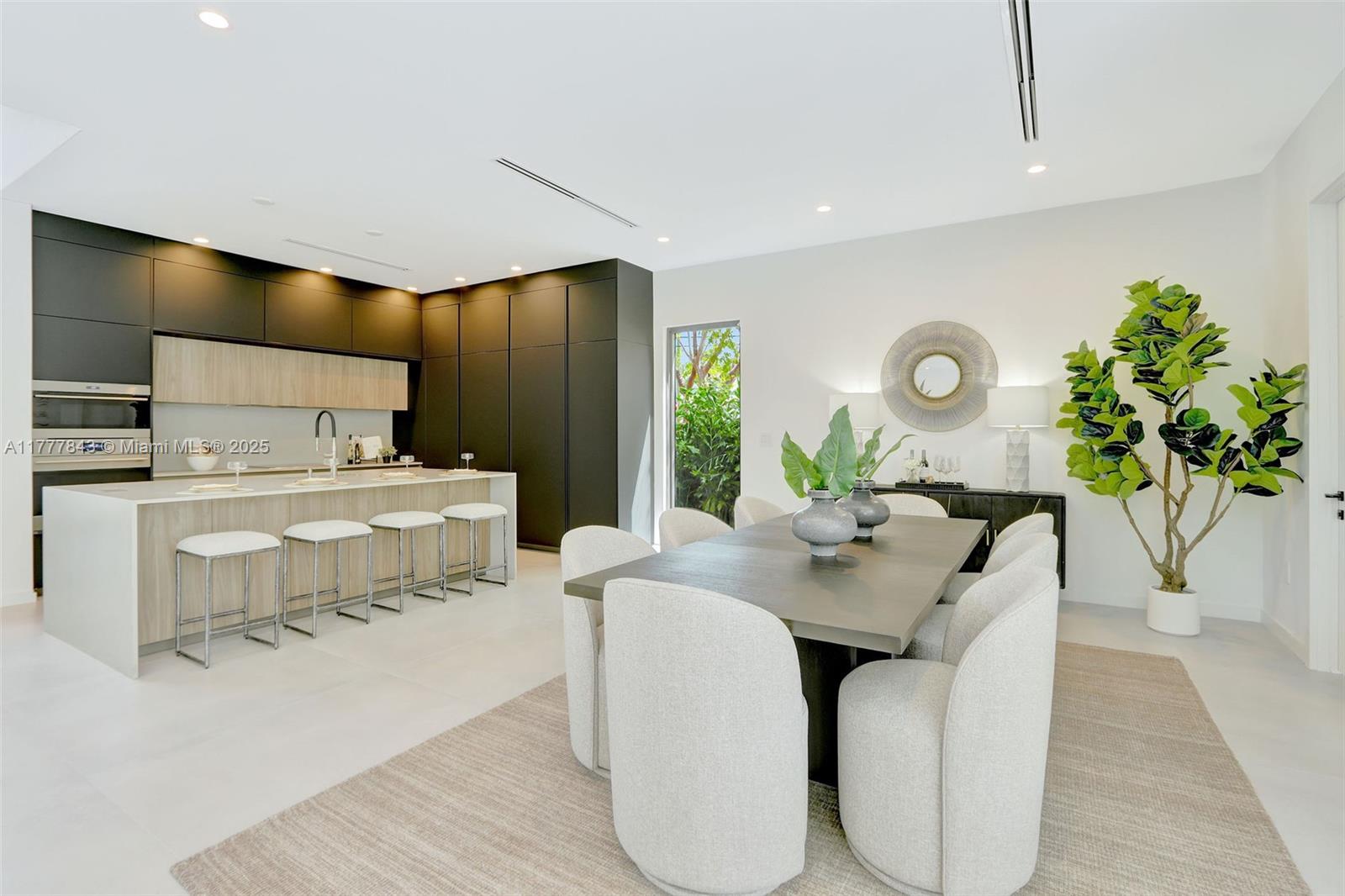 MUNDYS - Residential