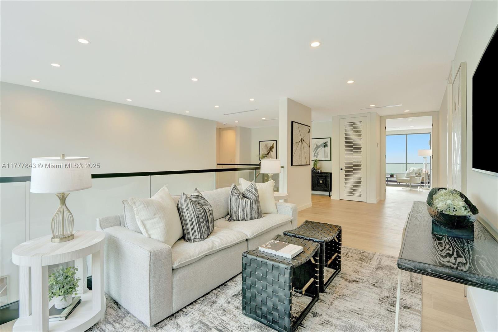 MUNDYS - Residential