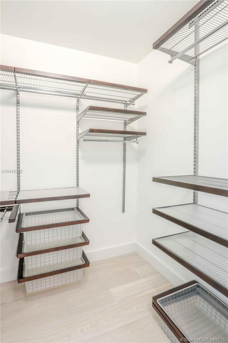 JADE RESIDENCES AT BRICKE - Residential