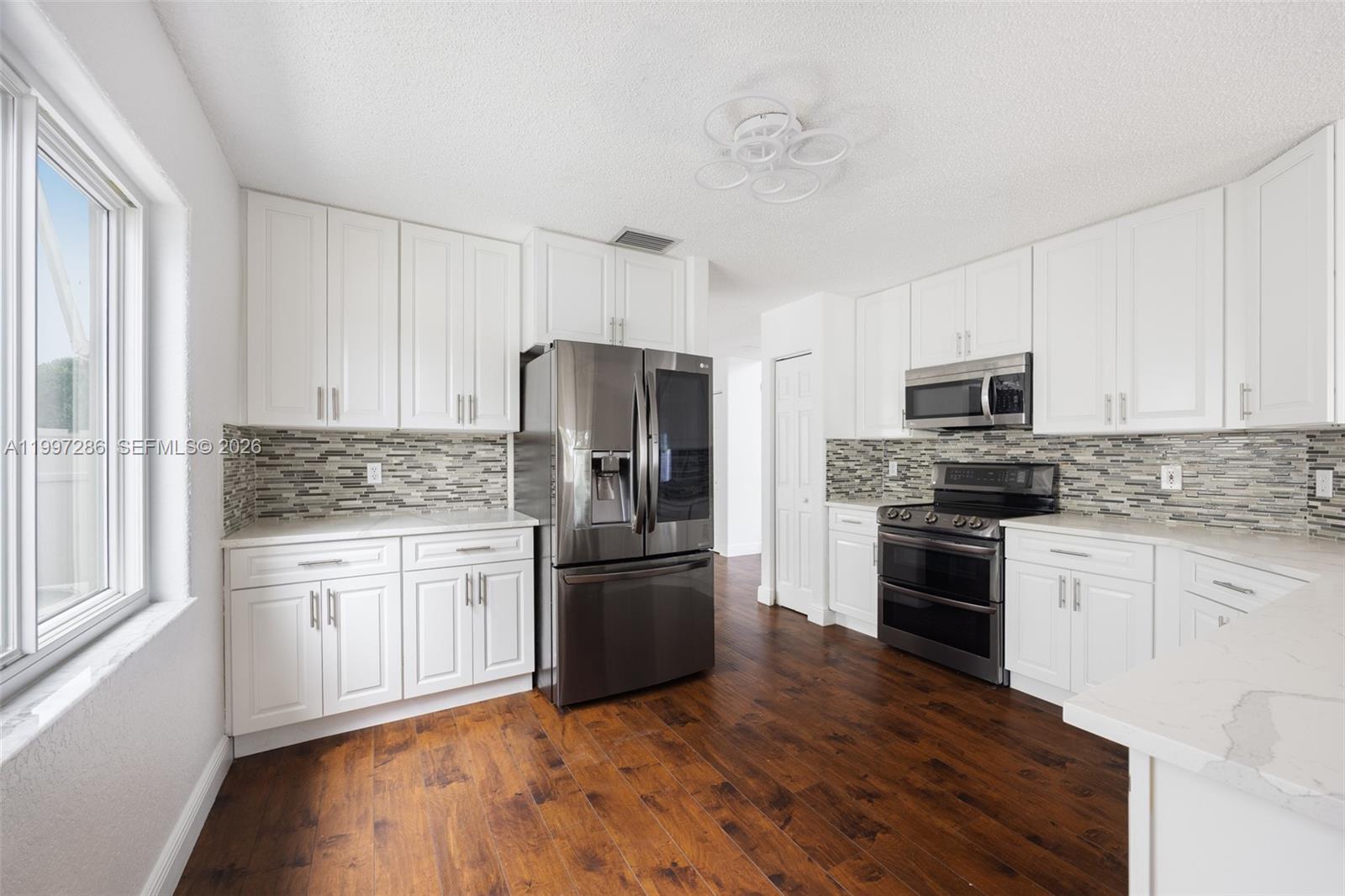 NAUTICA 2 - Residential Lease