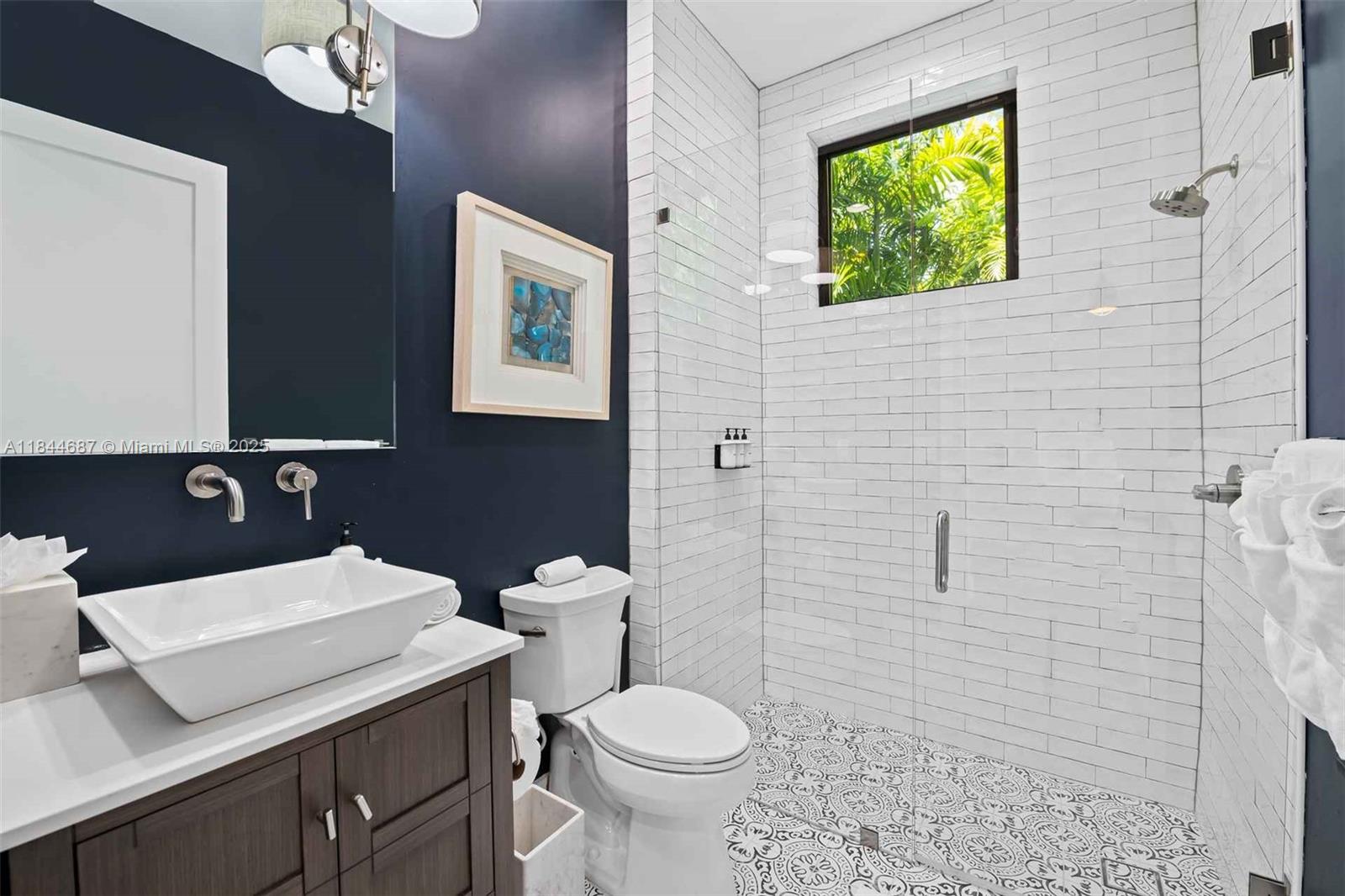 LAUDERDALE BEACH - Residential