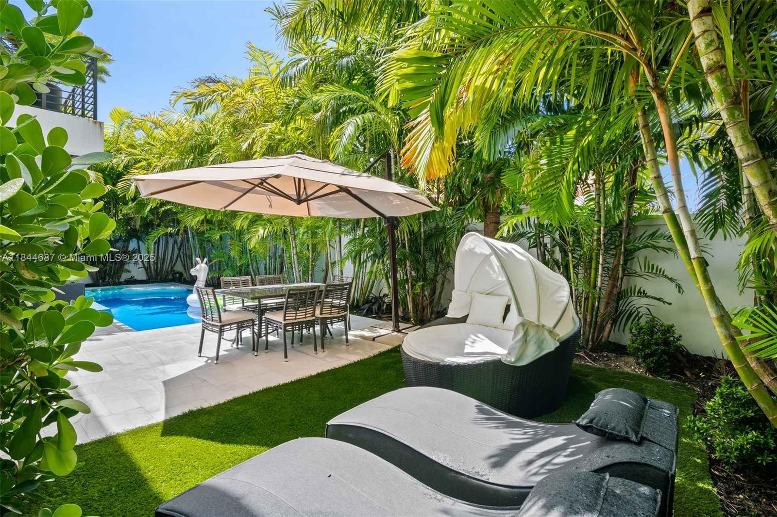 LAUDERDALE BEACH - Residential