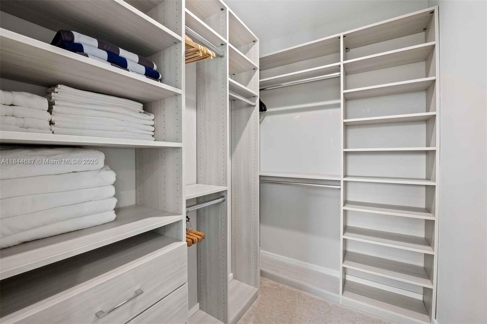 LAUDERDALE BEACH - Residential