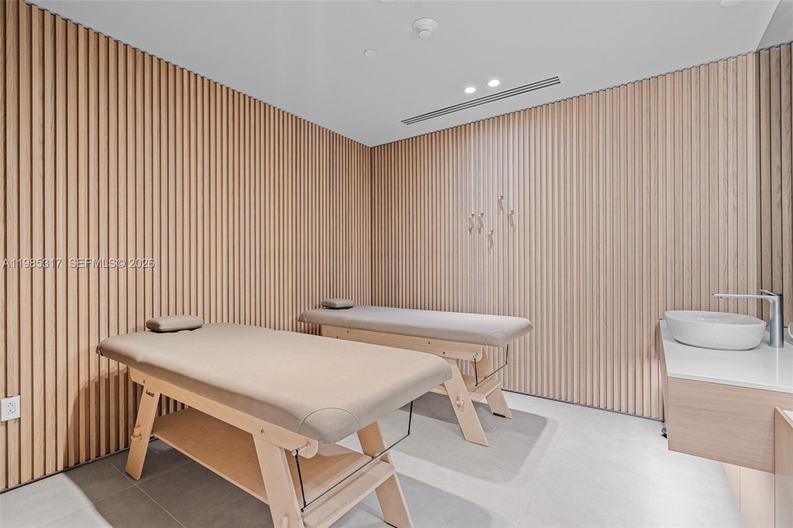 Onda Residences - Residential Lease