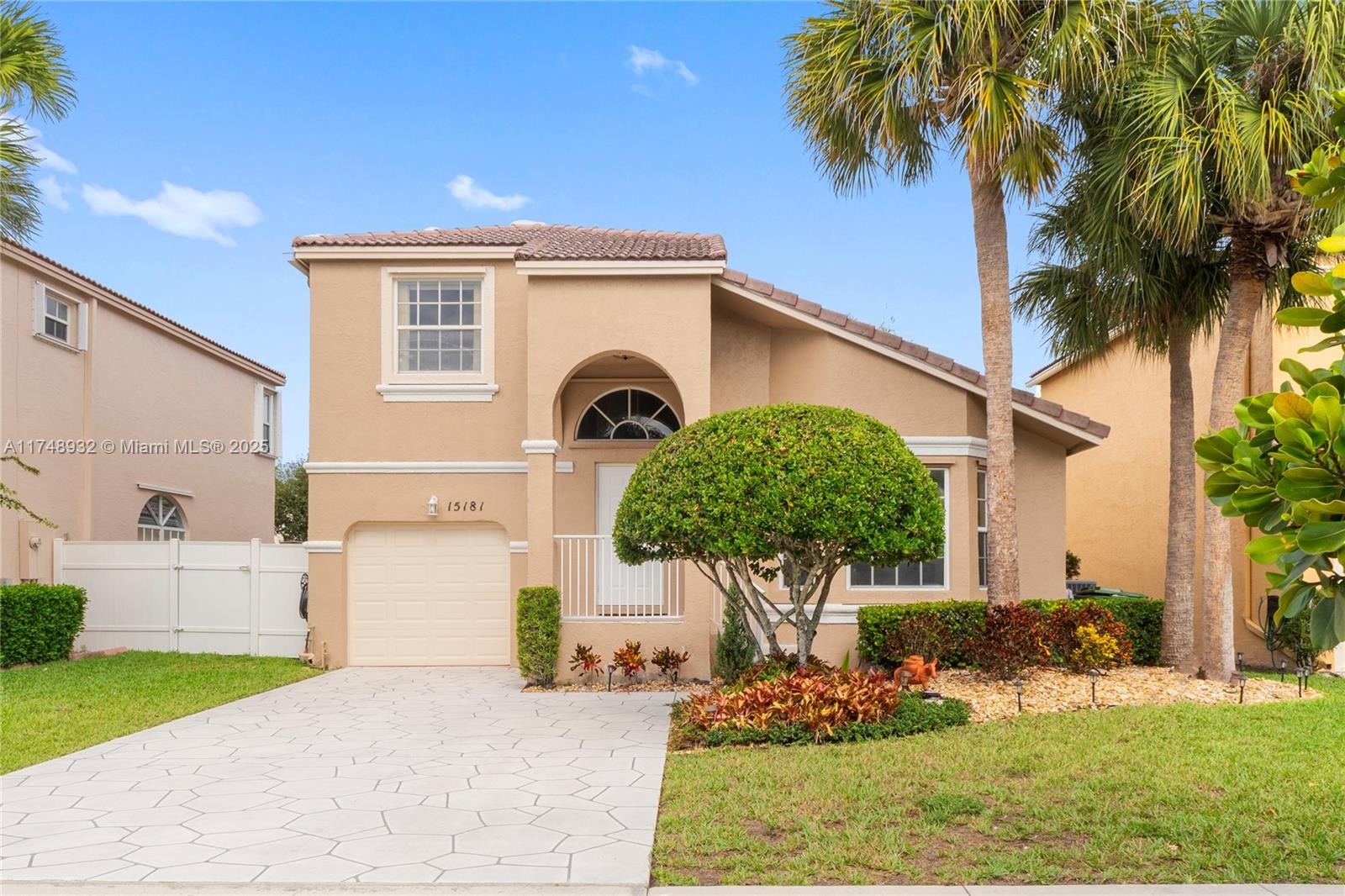Property for Sale at 15181 Nw 6th Ct, Pembroke Pines, Miami-Dade County, Florida - Bedrooms: 3 
Bathrooms: 3  - $640,000