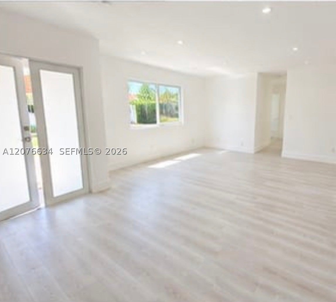 13038 SW 3rd St, Miami FL 33184