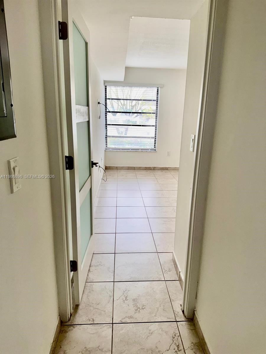 KENLAND WALK CONDO III - Residential Lease