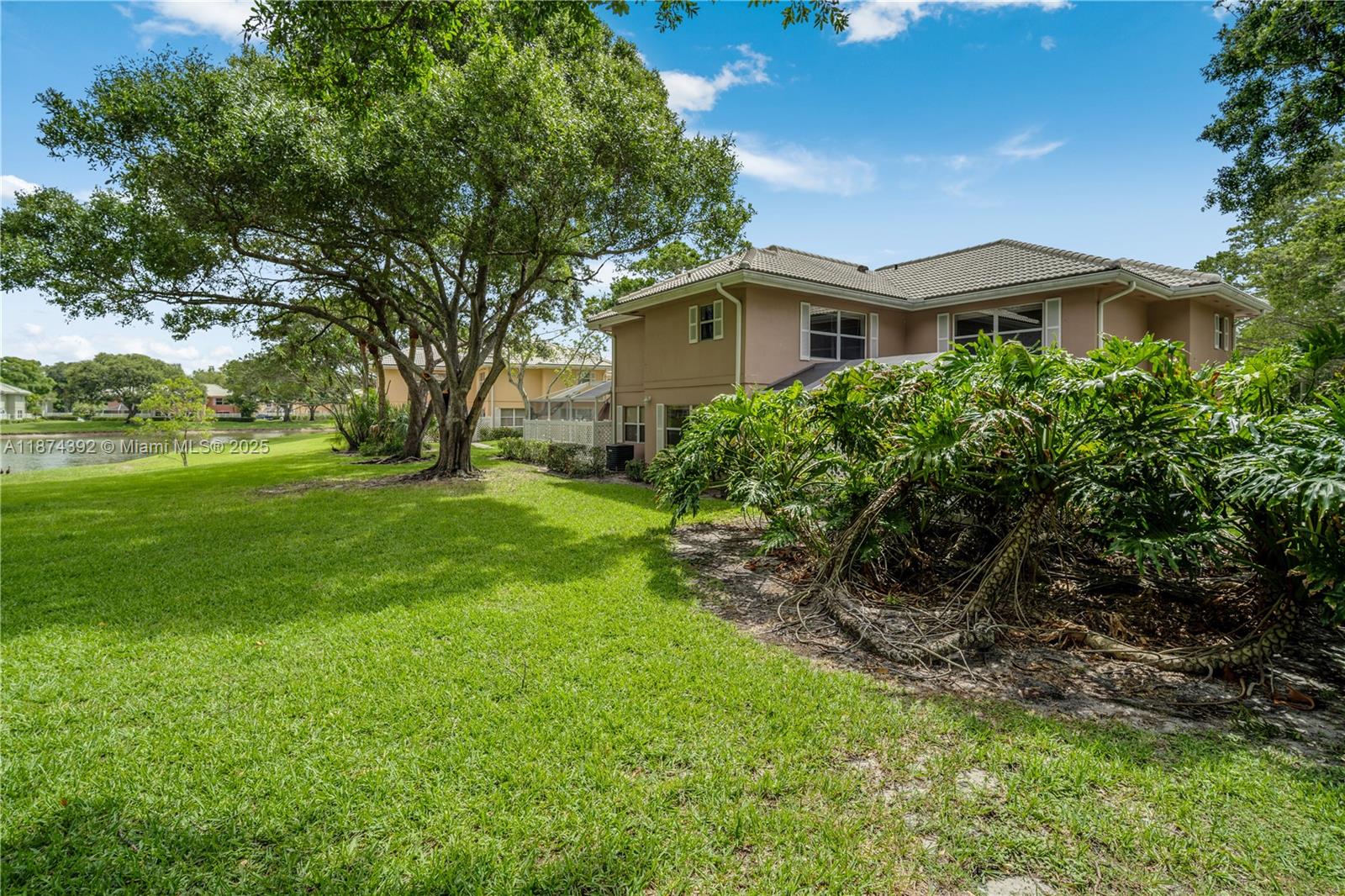 3104 Kingston Ct 11D