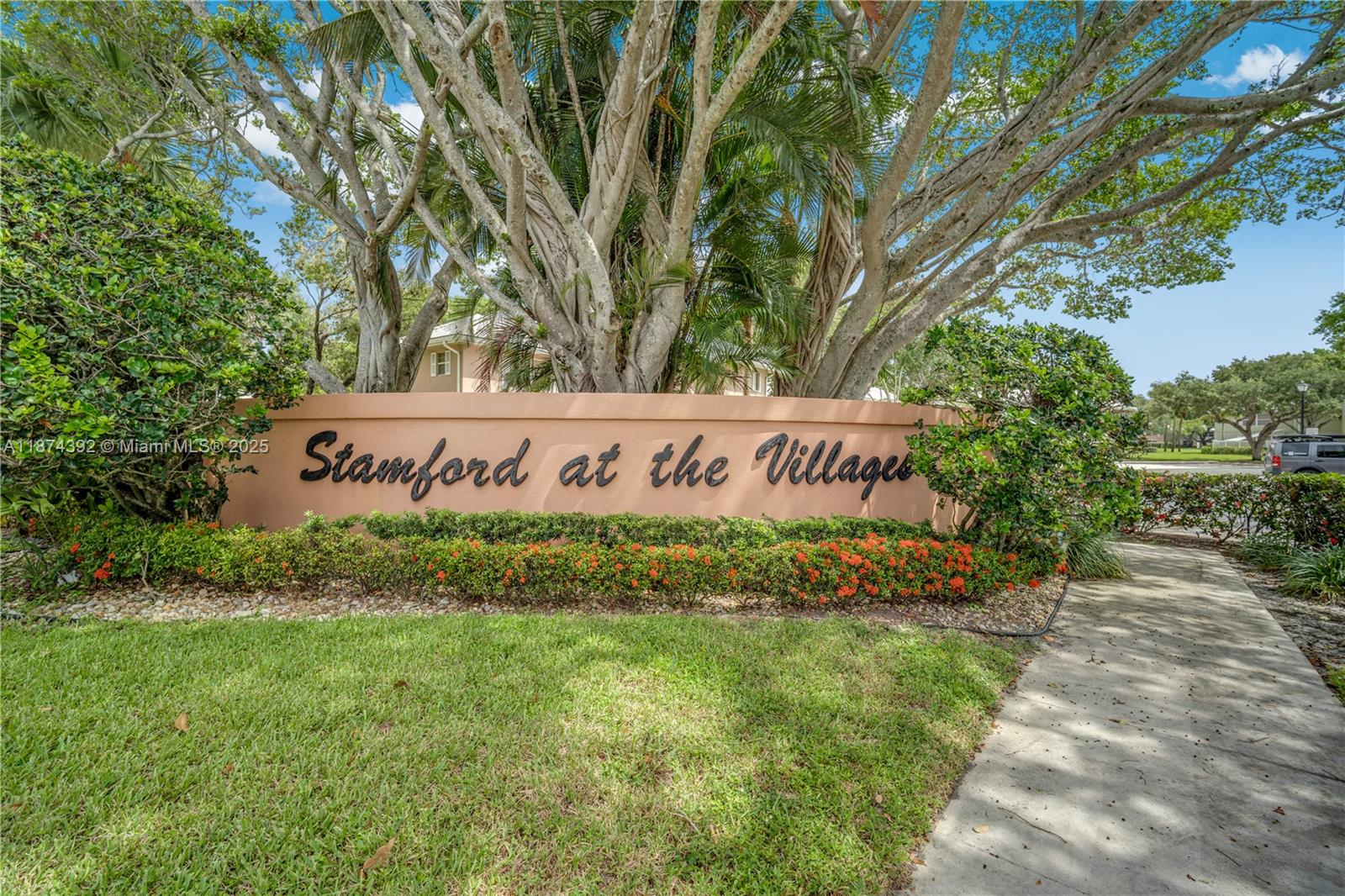 3104 Kingston Ct 11D