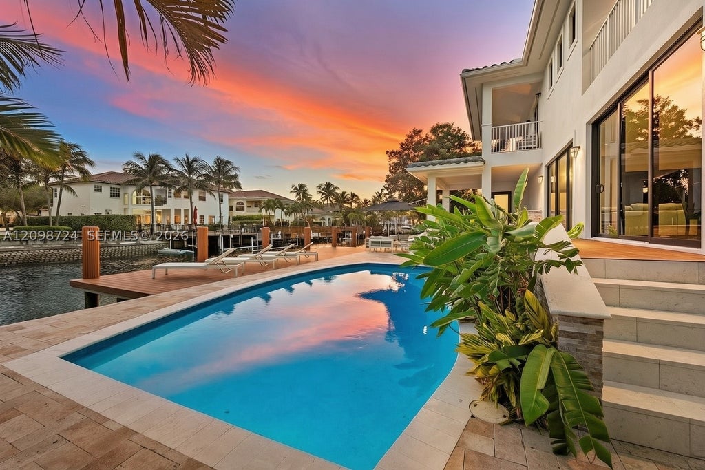 Photo of 850 Washington St, Hollywood, FL 33019 (MLS # A12098724)