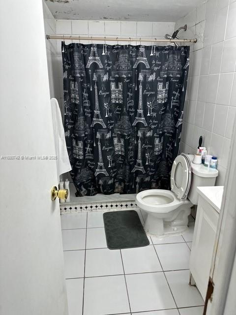 SAMARI LAKE EAST CONDO - Residential