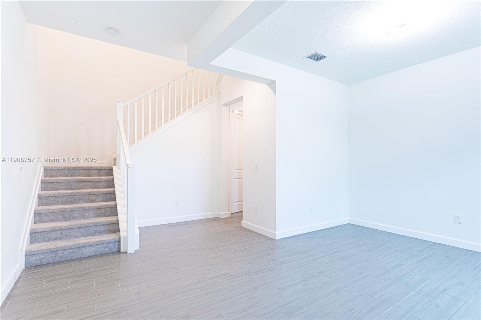 ANDALUCIA PUD PLAT 6 - Residential Lease