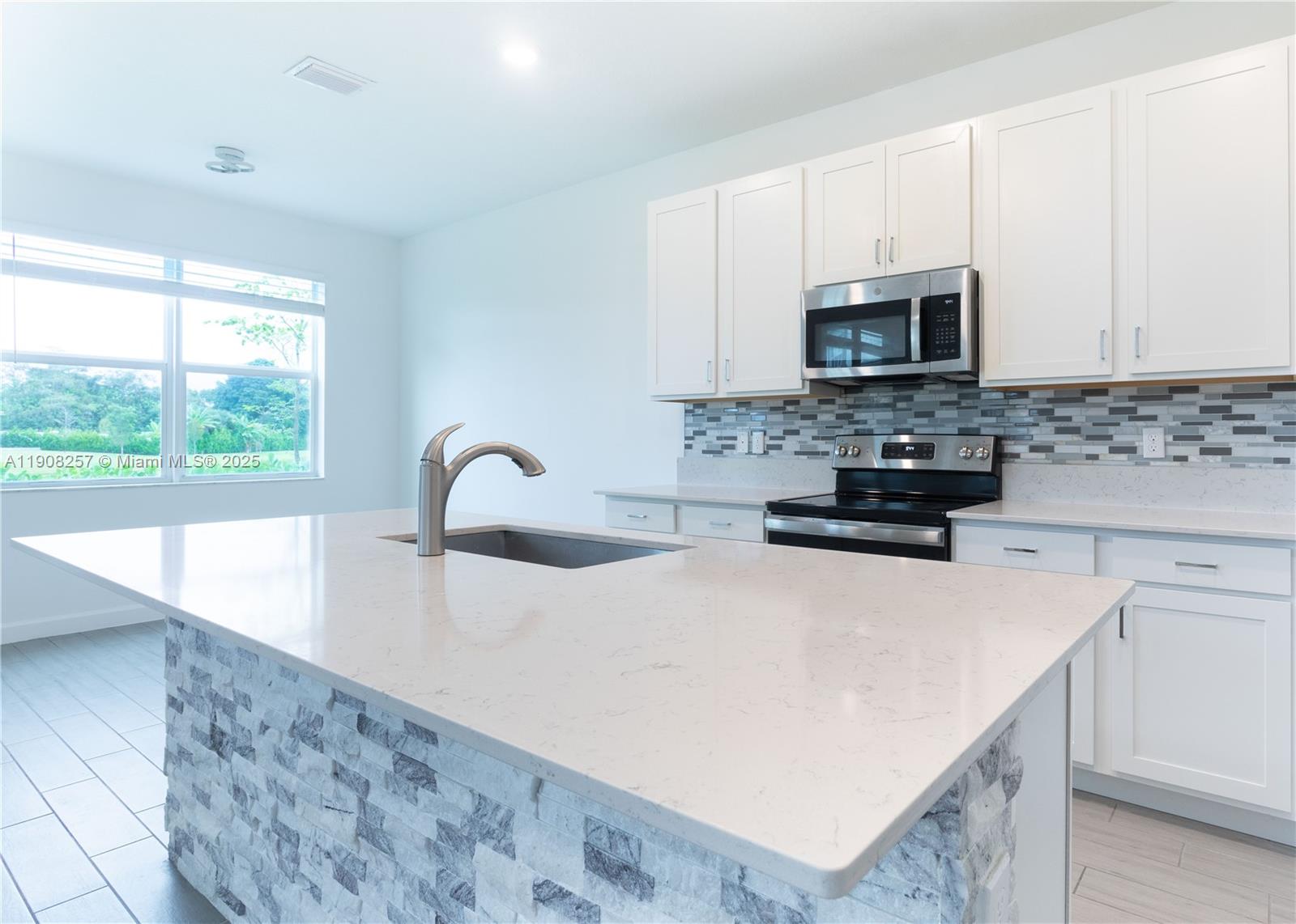 ANDALUCIA PUD PLAT 6 - Residential Lease