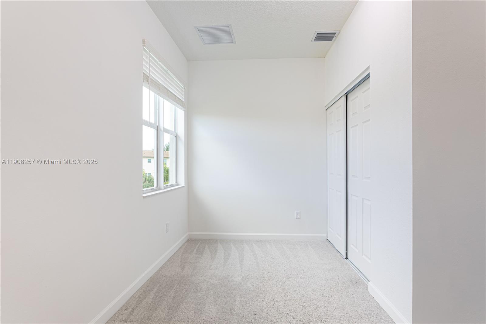 ANDALUCIA PUD PLAT 6 - Residential Lease