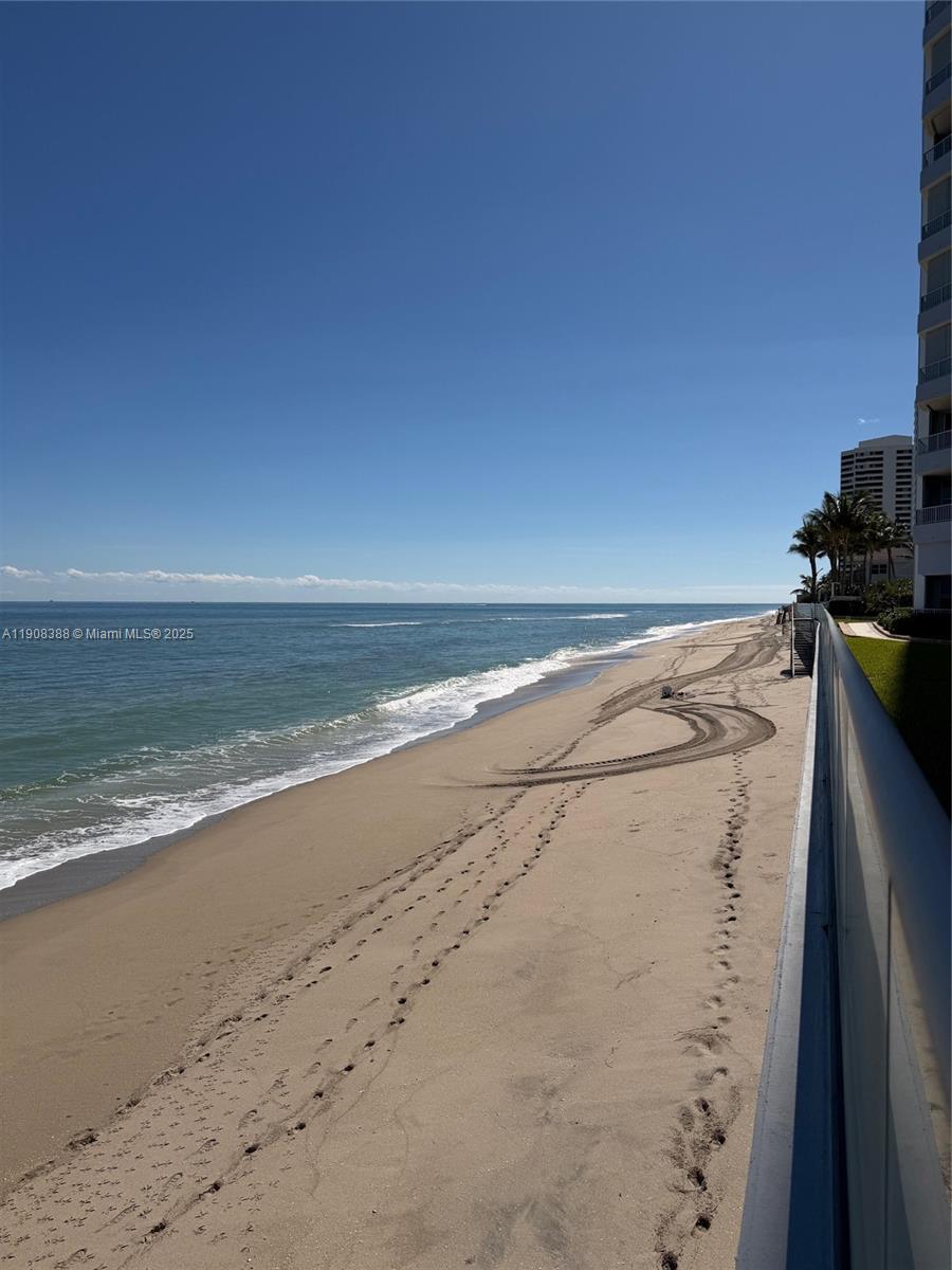 CORNICHE CONDO - Residential Lease