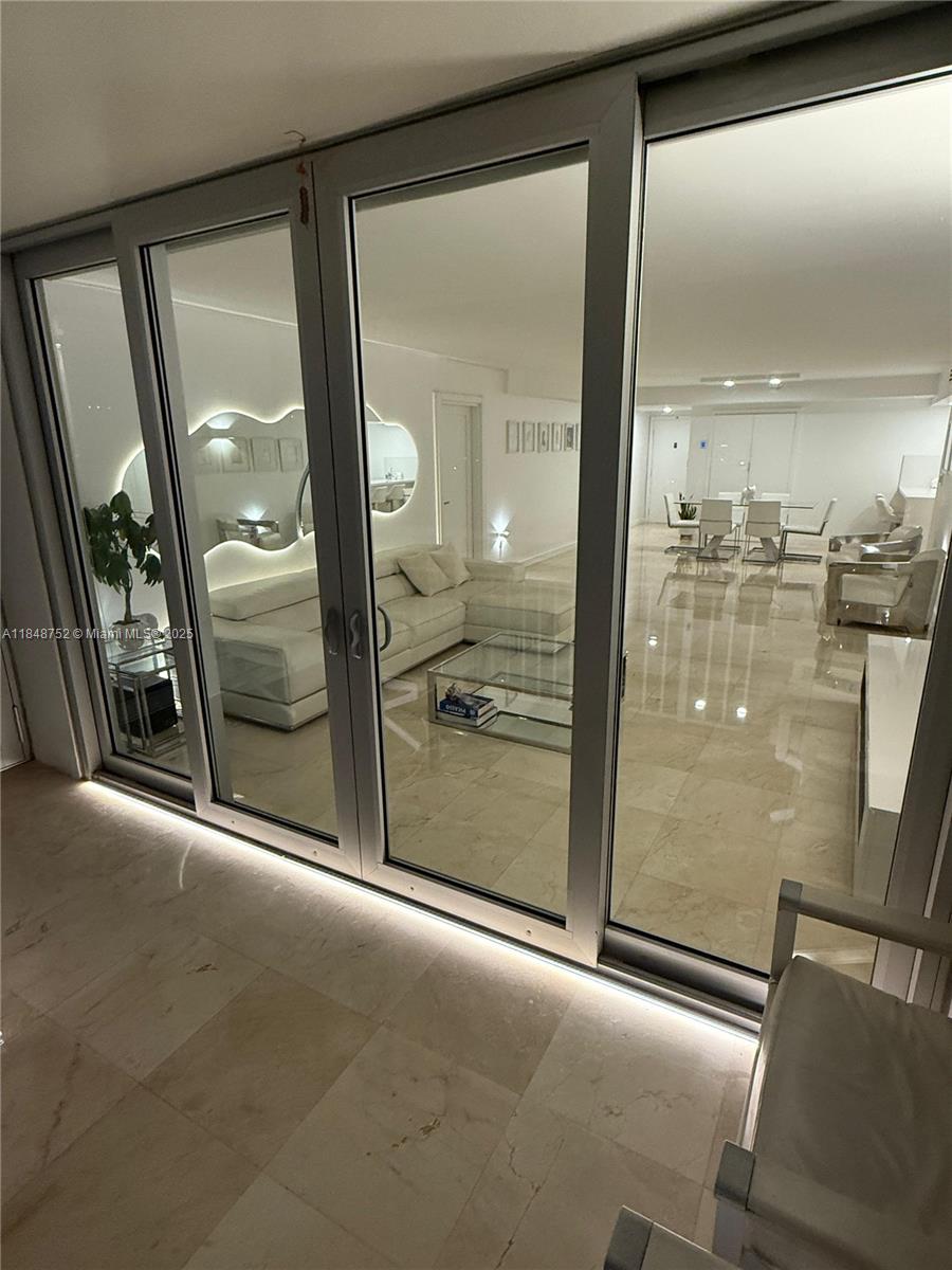 COLONY BAY HARBOR APTS CO - Residential