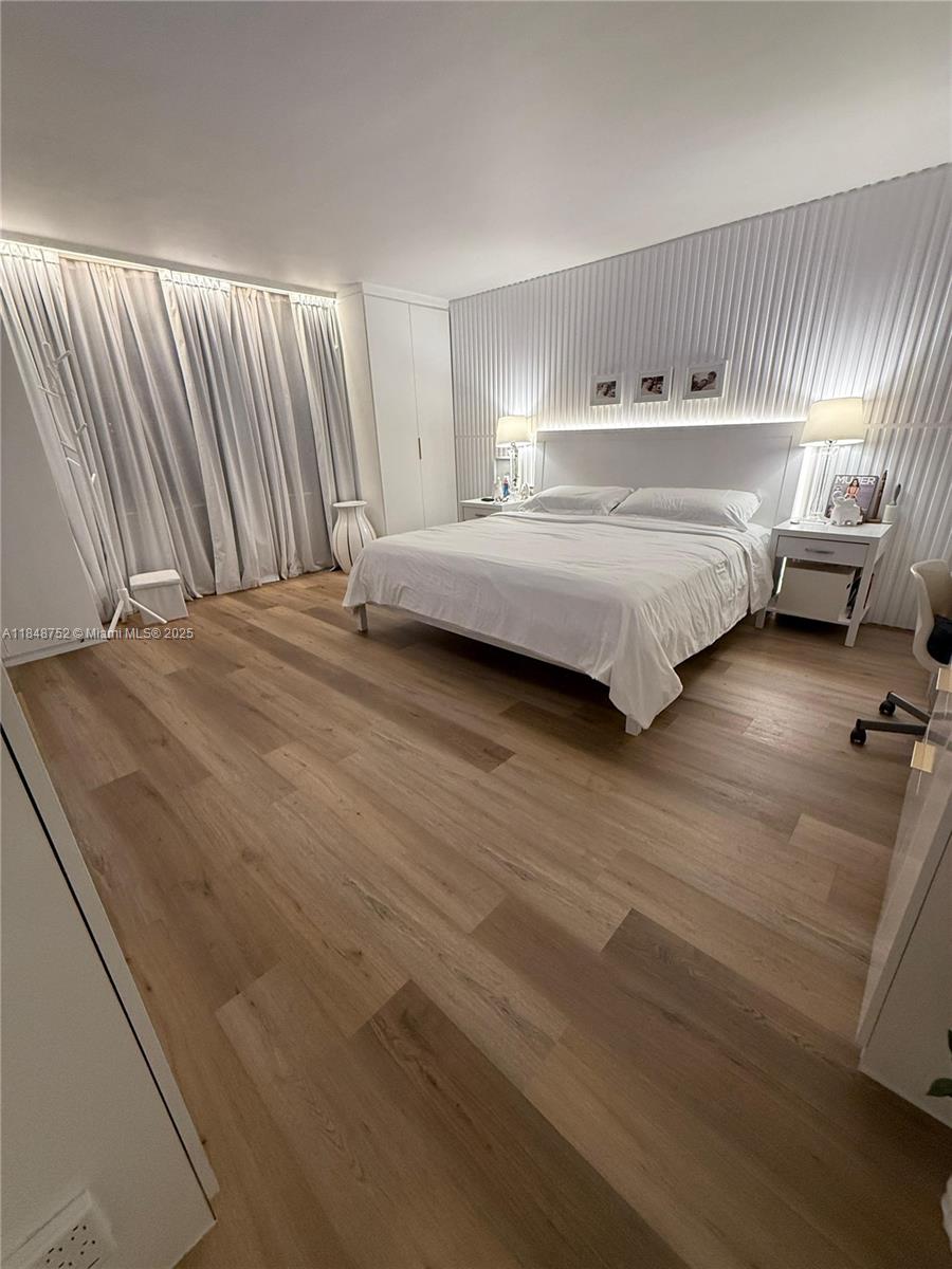 COLONY BAY HARBOR APTS CO - Residential