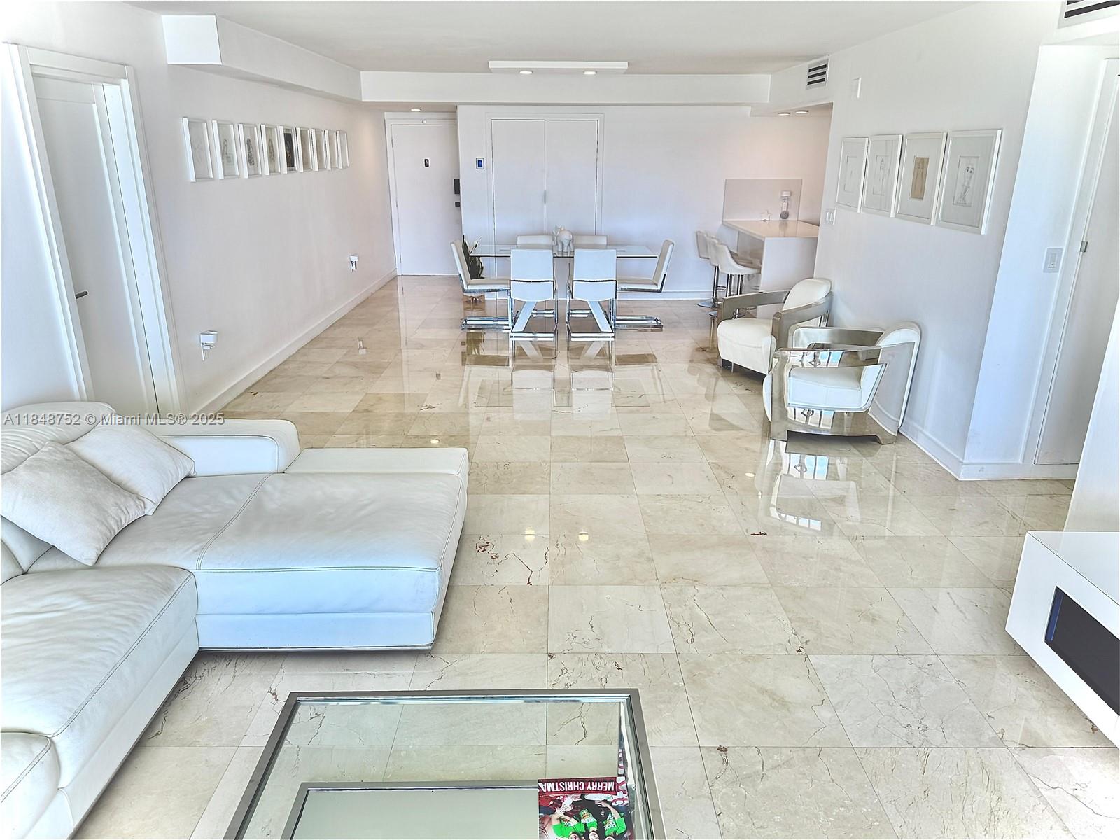 COLONY BAY HARBOR APTS CO - Residential