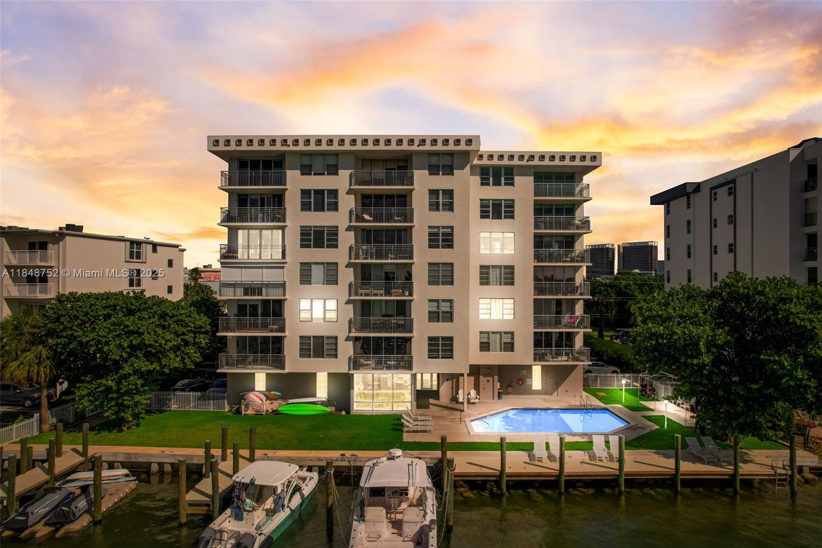 9250 W Bay Harbor Dr 5D
