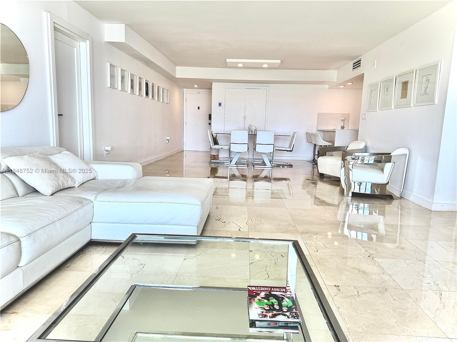 COLONY BAY HARBOR APTS CO - Residential