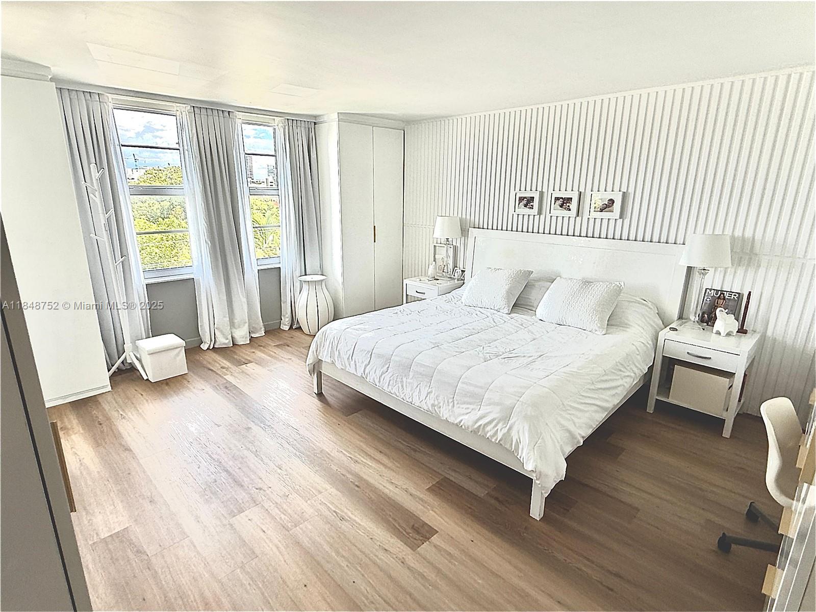 COLONY BAY HARBOR APTS CO - Residential