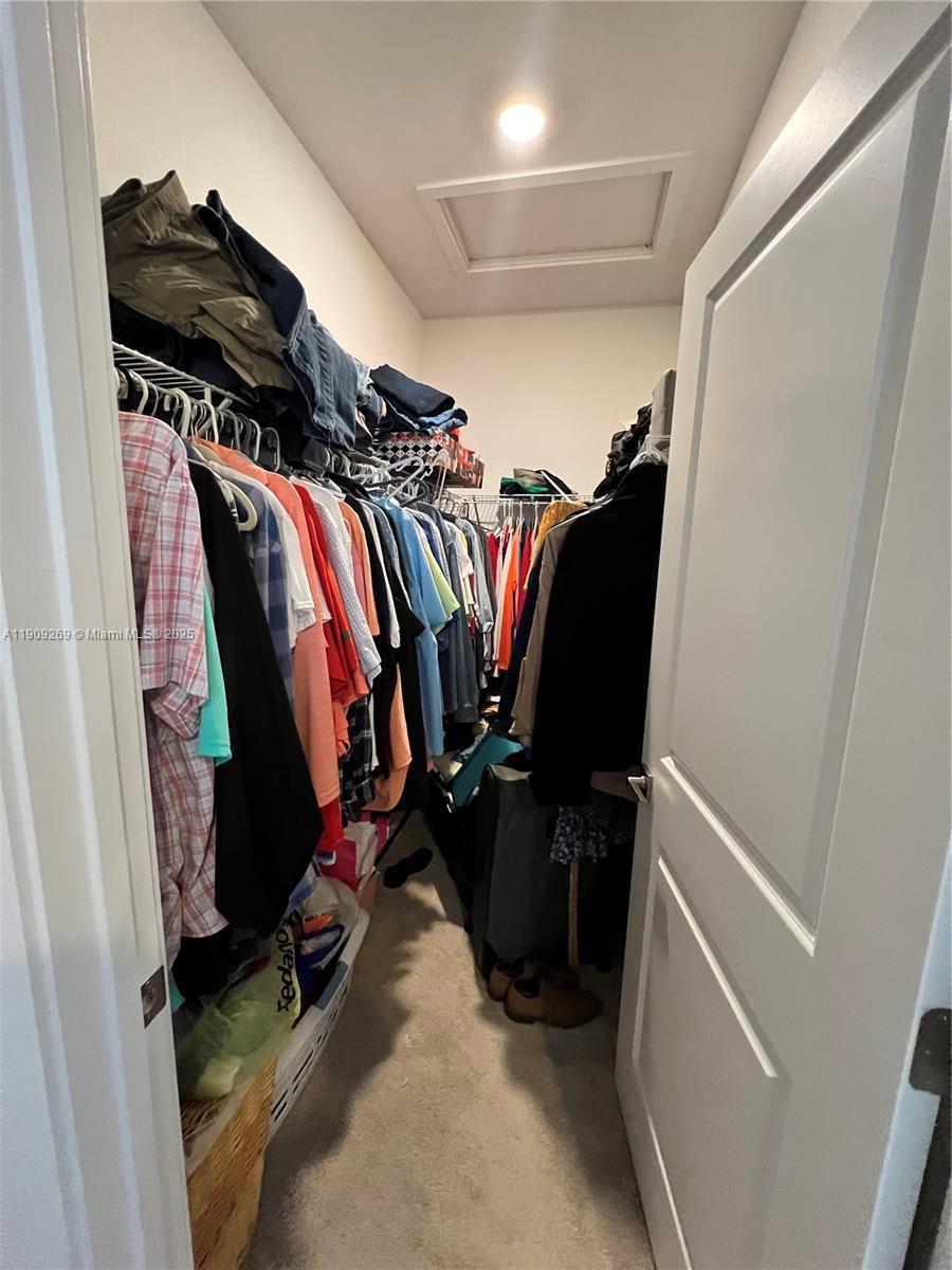 MARIE ESTATES - Residential