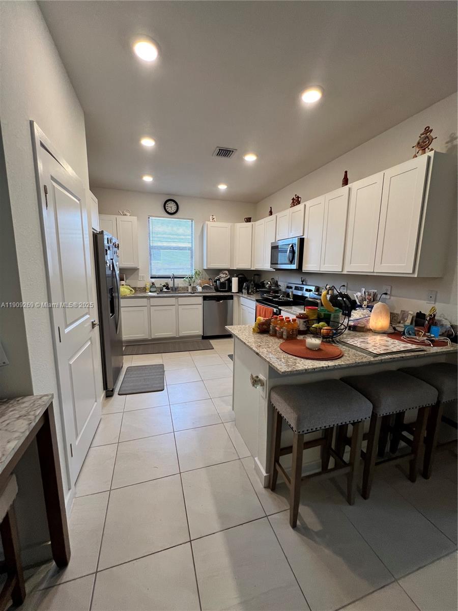 MARIE ESTATES - Residential