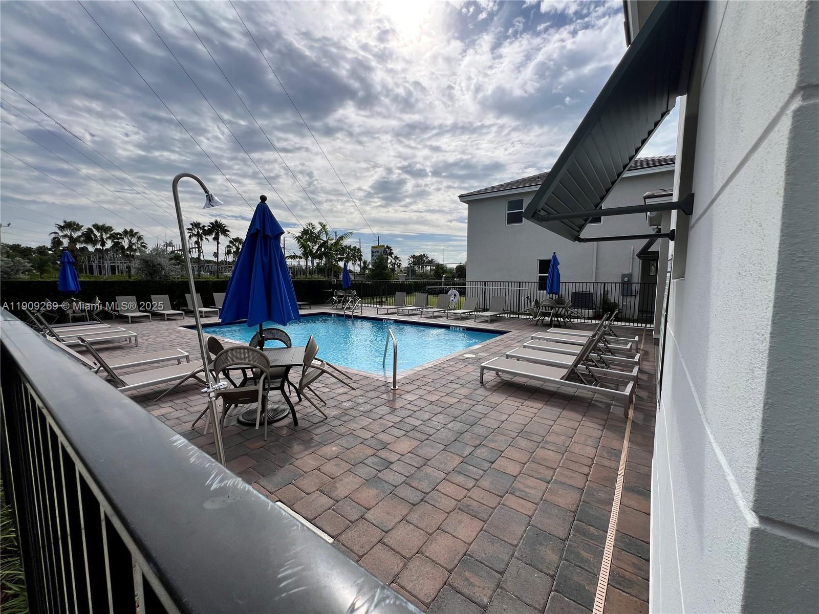 MARIE ESTATES - Residential