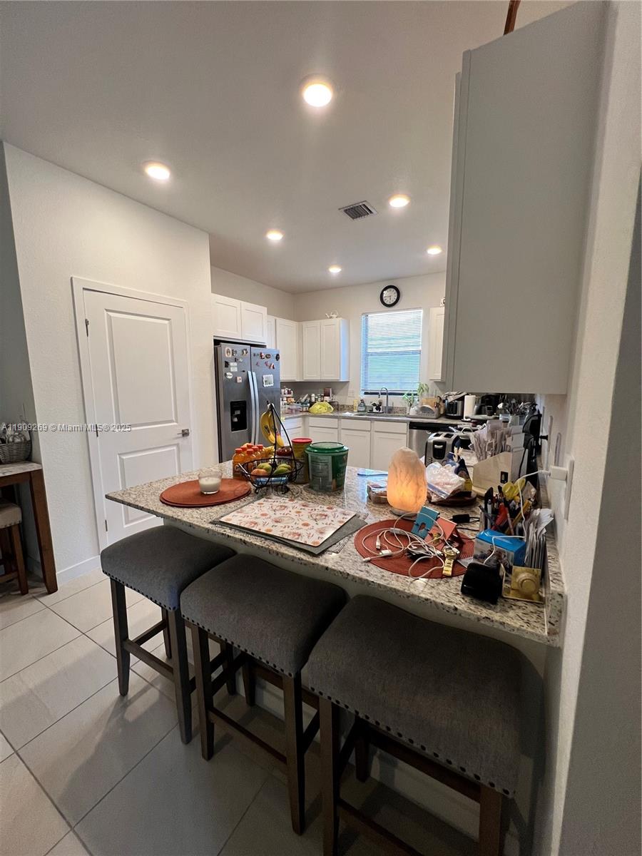 MARIE ESTATES - Residential