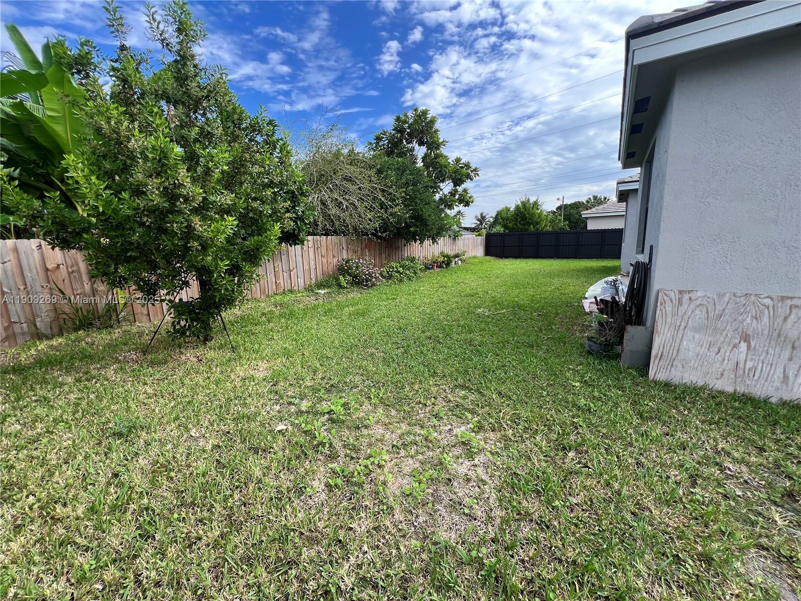 MARIE ESTATES - Residential