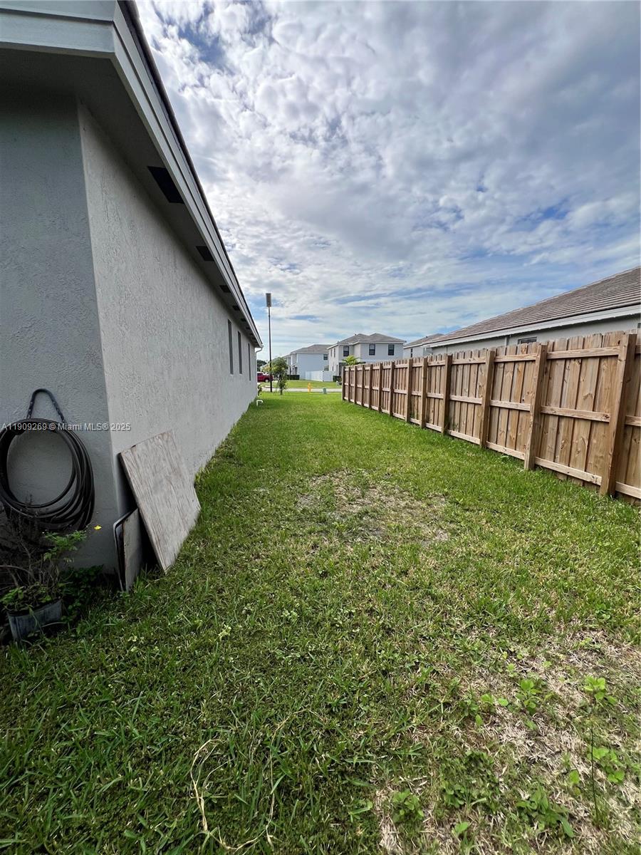 MARIE ESTATES - Residential