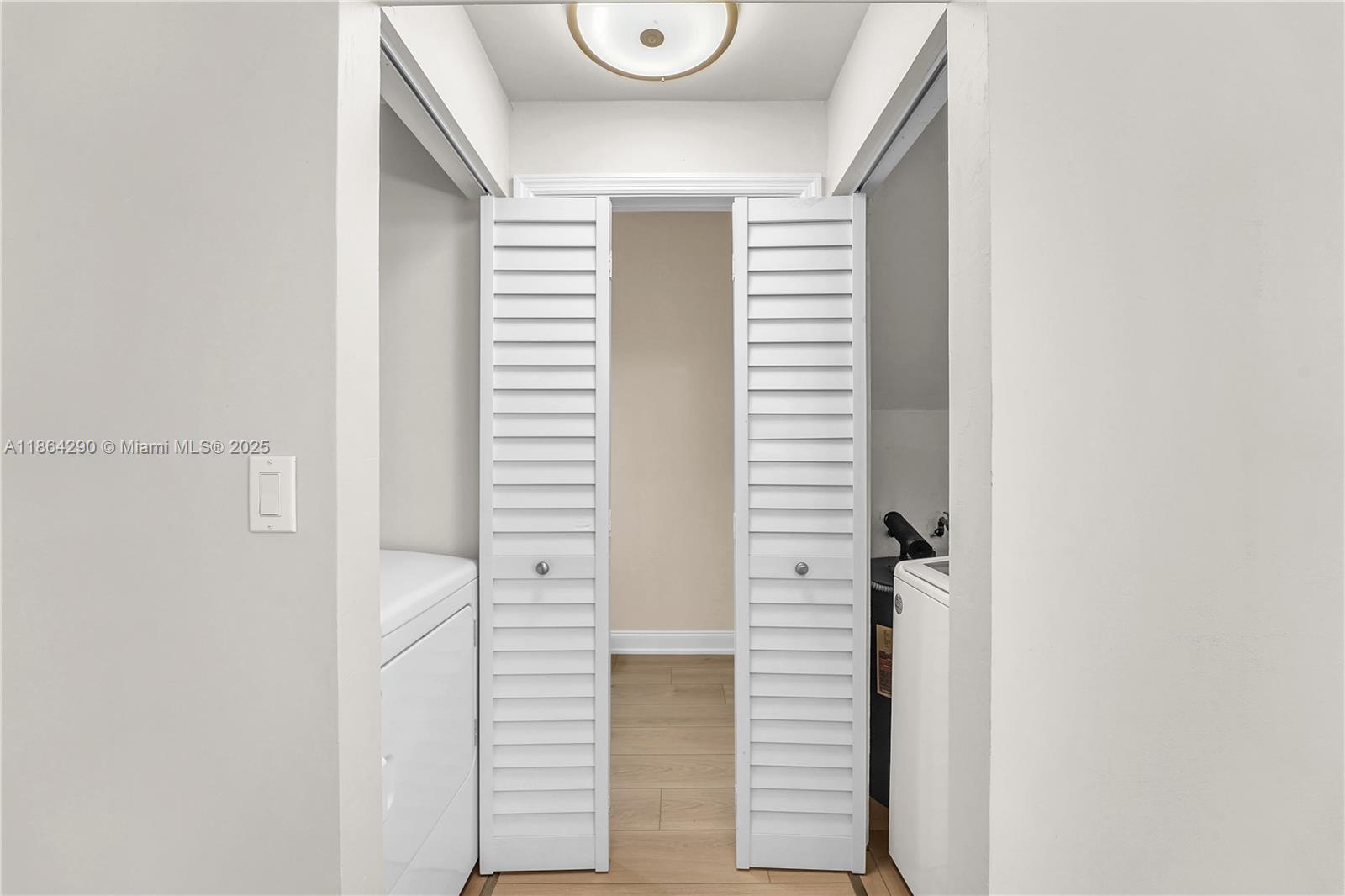 WEST LAKE VILLAGE PLAT - Residential