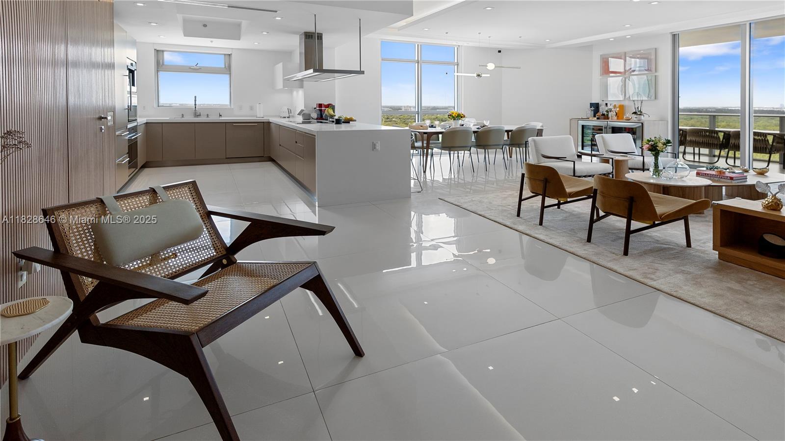 MARINA PALMS RESIDENCES N - Residential