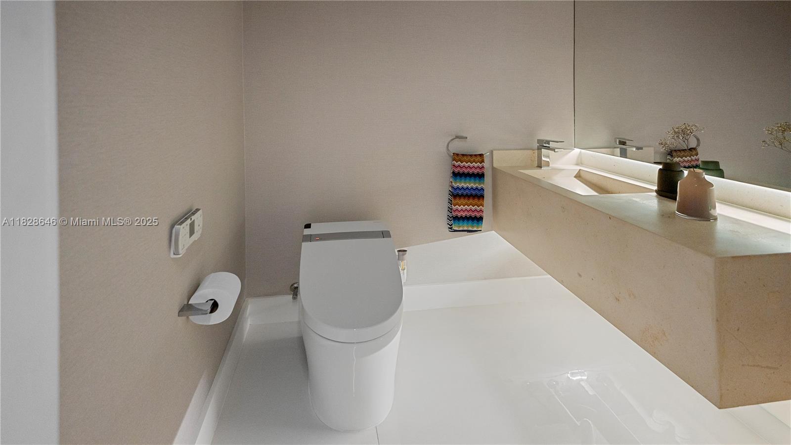 MARINA PALMS RESIDENCES N - Residential