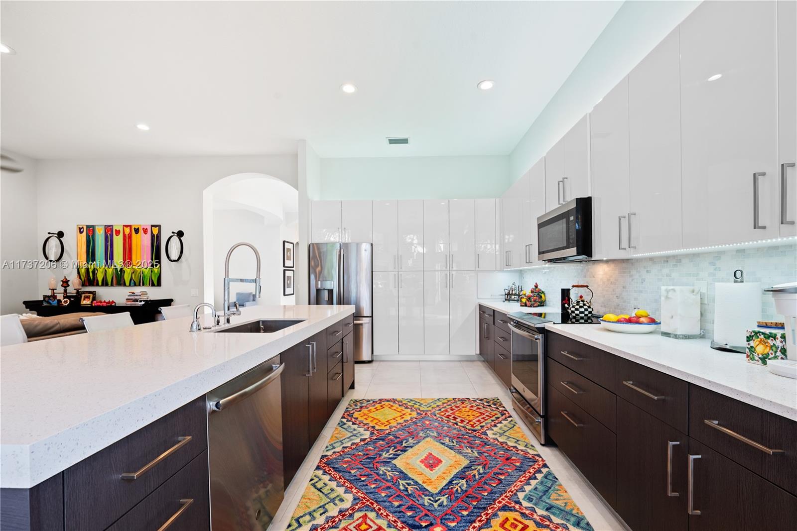 VALENCIA POINTE 3 - Residential