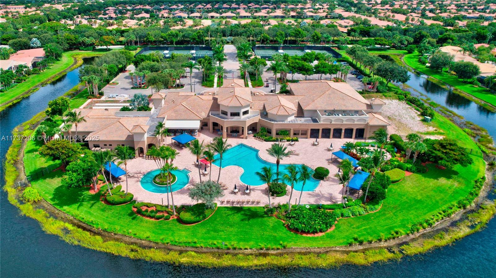 VALENCIA POINTE 3 - Residential