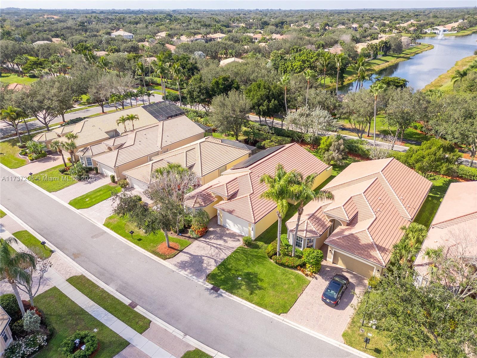 VALENCIA POINTE 3 - Residential