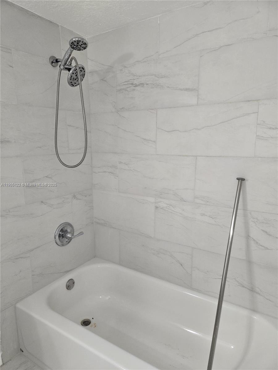 TERRAZAS DEL SOL CONDO - Residential Lease