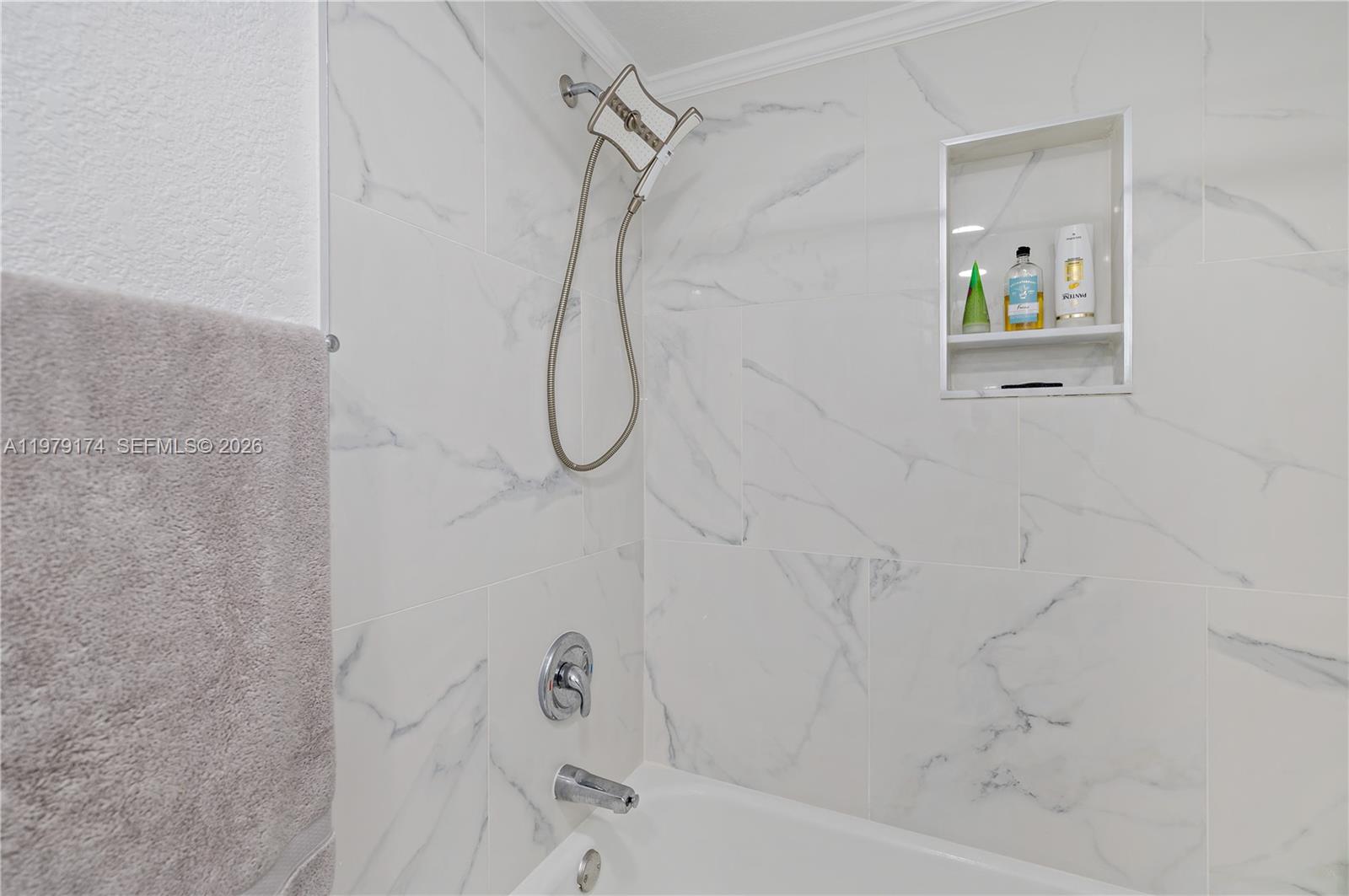 LES FONTAINES CONDO - Residential