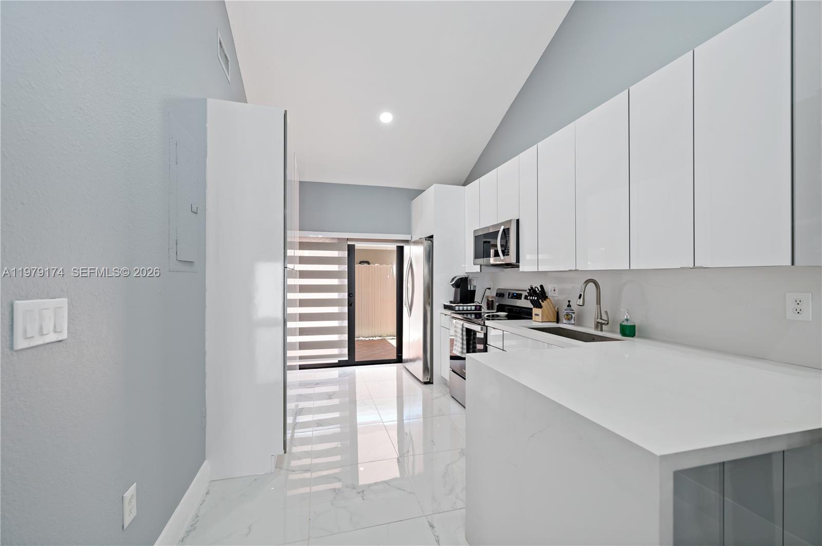 LES FONTAINES CONDO - Residential