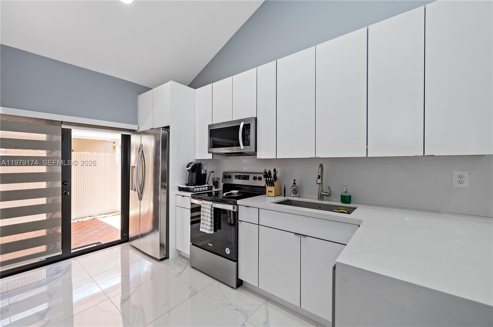 LES FONTAINES CONDO - Residential