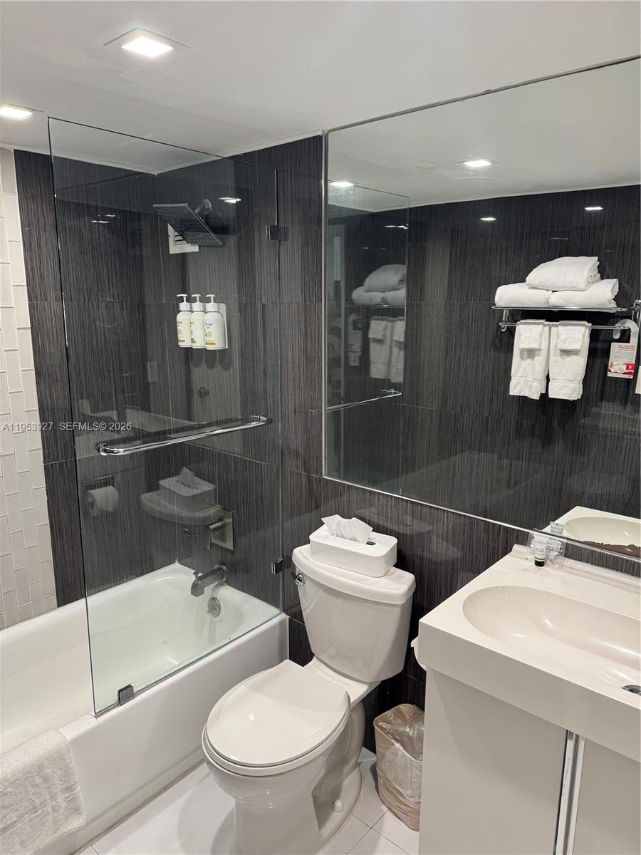 The Aventura Beach Club - Residential