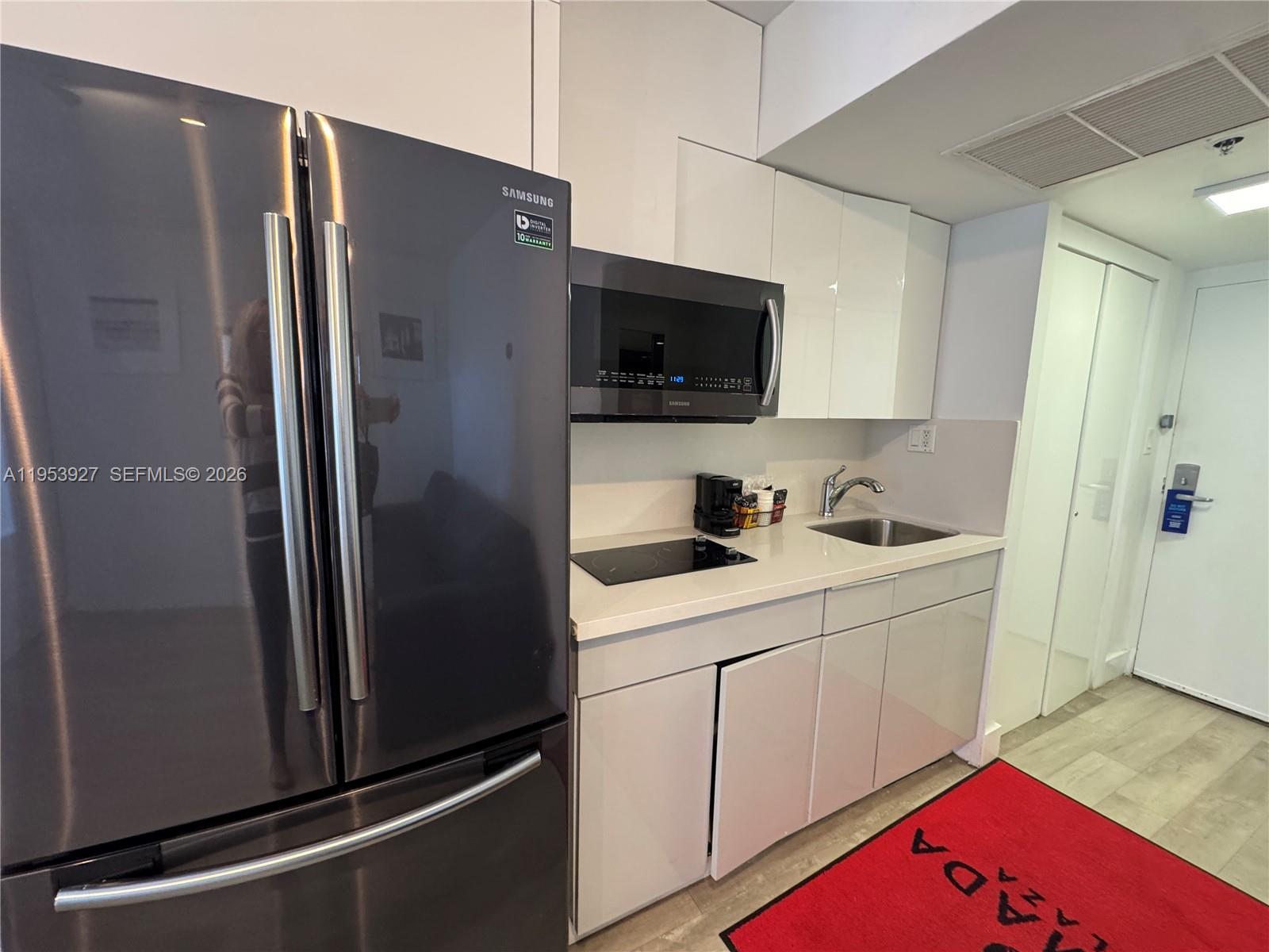 The Aventura Beach Club - Residential