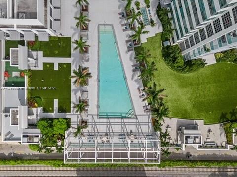 FOUR MIDTOWN MIAMI CONDO - Residential