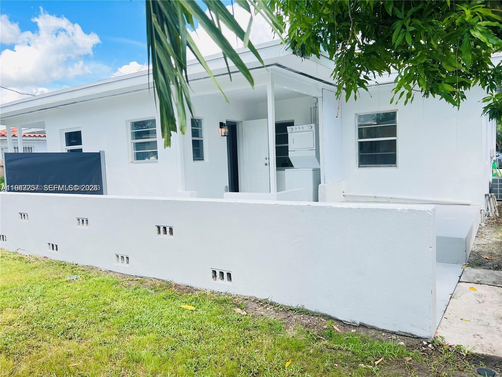 CASTILIAN COURT - Residential Lease