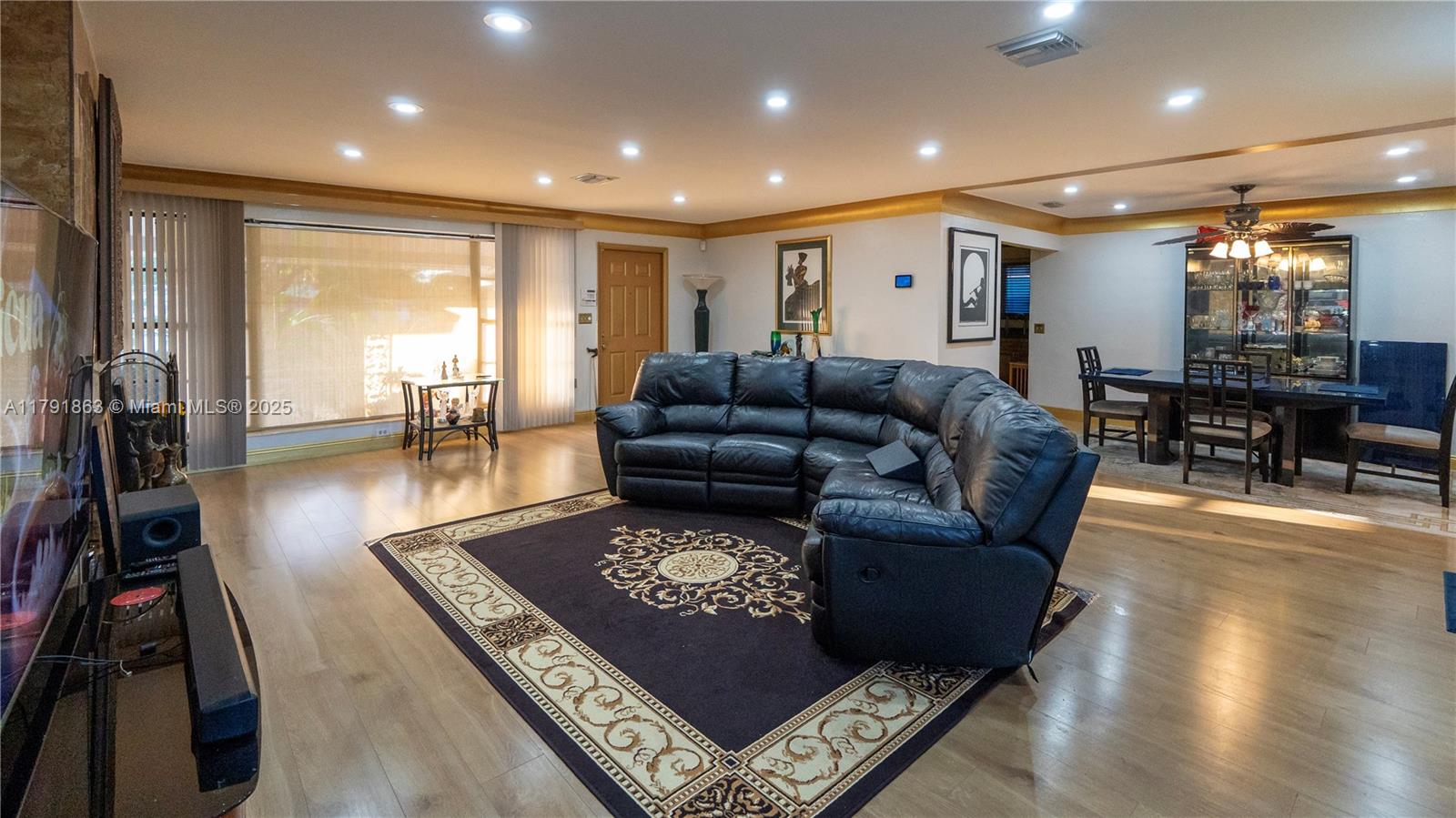 MELROSE MANOR - Residential