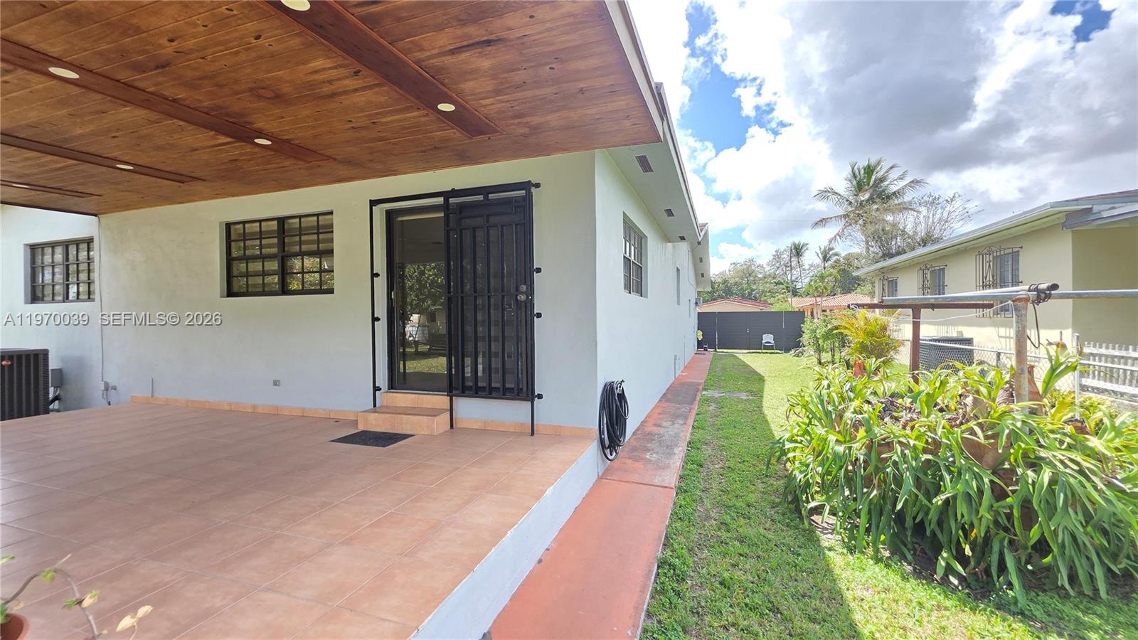 KEW GARDENS - Residential Lease